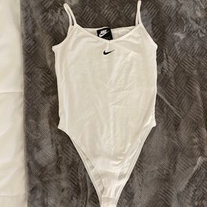 ❌SOLD❌ NIKE WOMENS BODY TANK